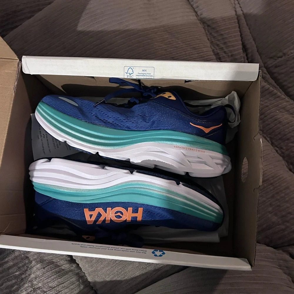 Hoka Bondi 8, Women’s size 9 B